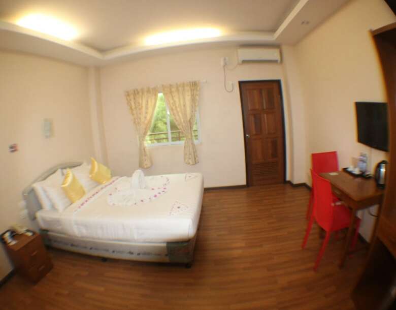 Hostal Law Ka Thit Sar Hotel - Hostel