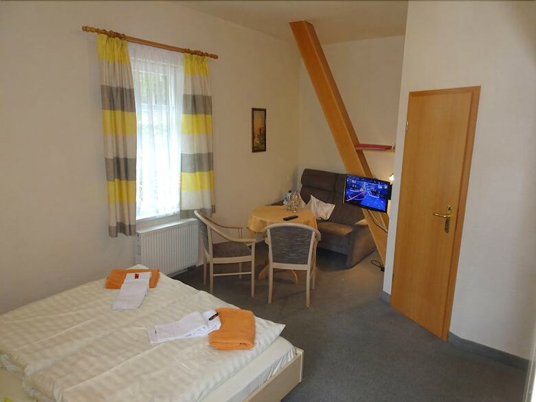 Hotel Gasthaus Kob�r