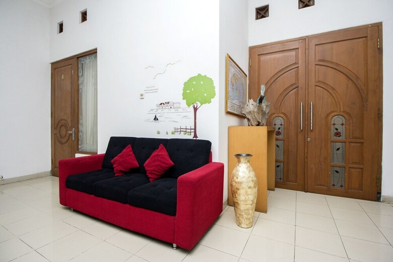 Hotel Oyo 1061 Aliya Homestay