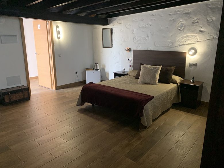 Hotel Valtisya House Pool & Airport