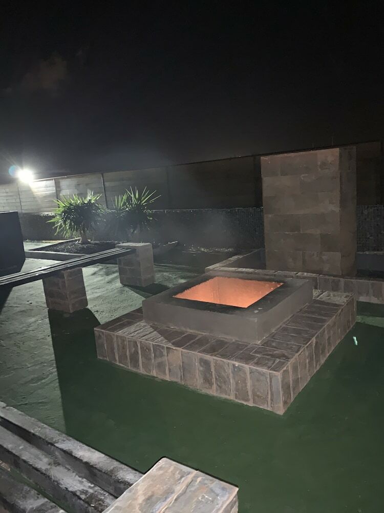 Hotel Valtisya House Pool & Airport