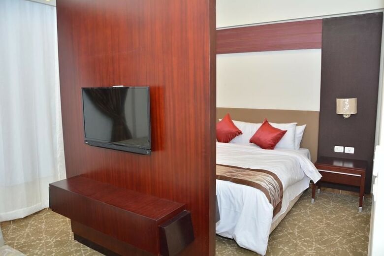 New Lamar Hotel