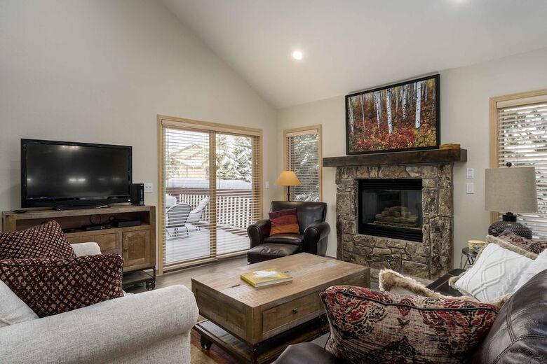 Cascades Townhomes Shasta 4