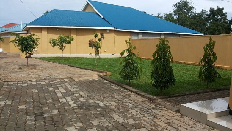 Lira Tasha Hotel