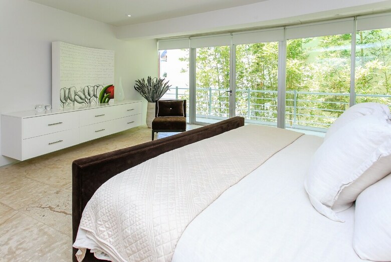 Aparthotel Luxury Condos At Magia