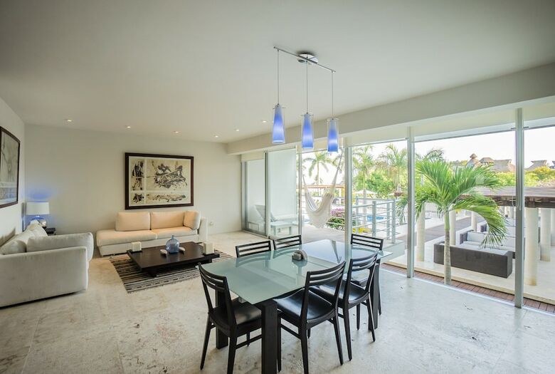 Aparthotel Luxury Condos At Magia