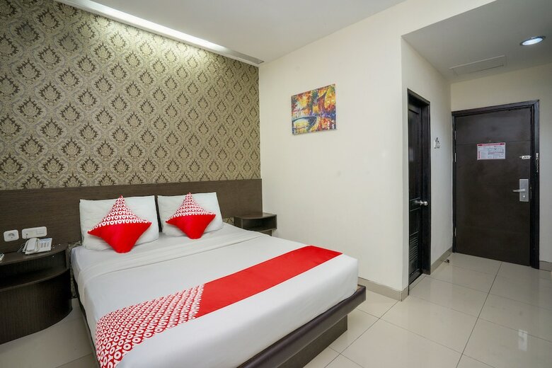 Capital O 1083 Hotel Grand Kartika