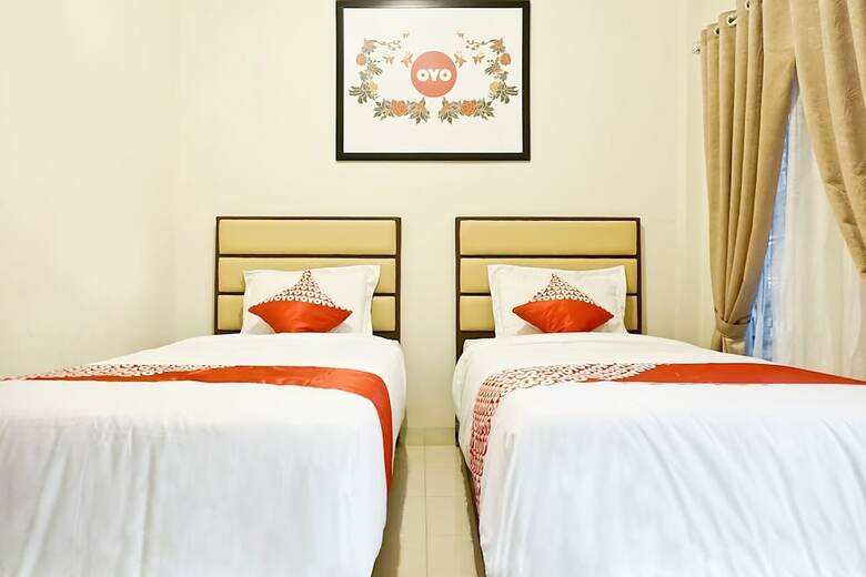 Hostal Oyo 1076 Dmc Homestay