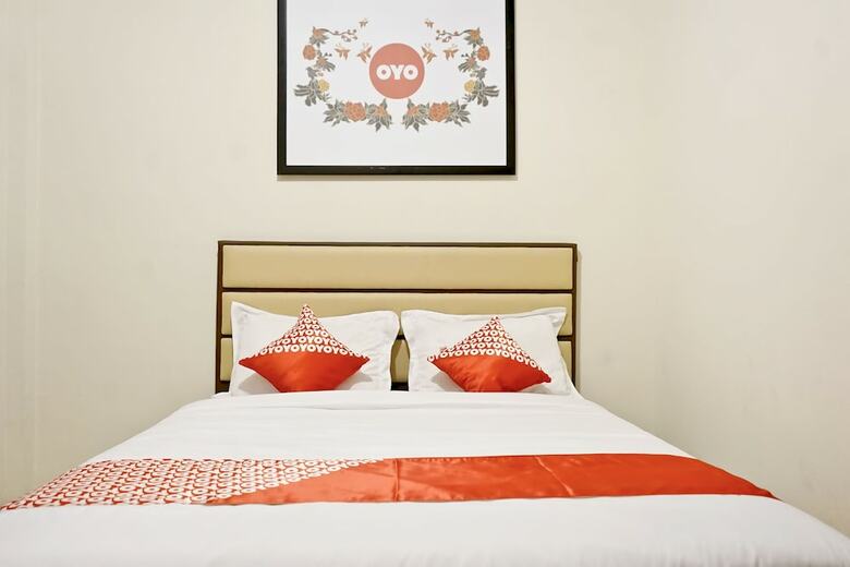 Hostal Oyo 1076 Dmc Homestay