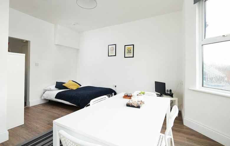 Charmstay Apartments