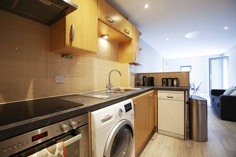 The Wesley Luxury City Apartment