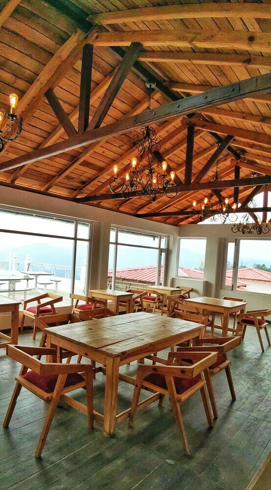 Summit Stonewood Hotel