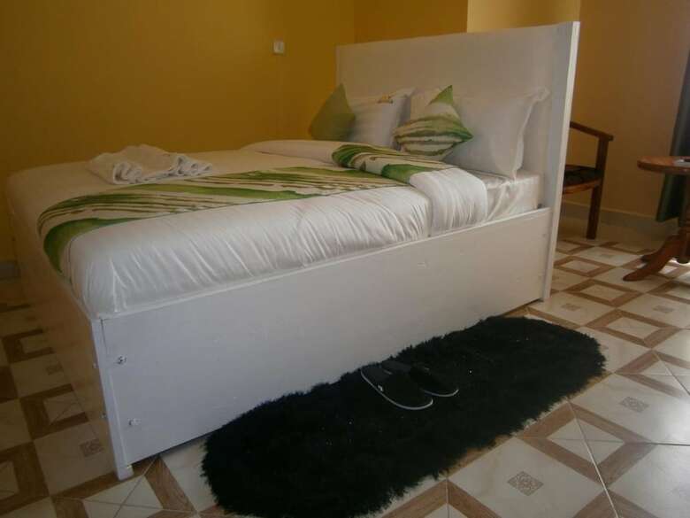 Hotel Elgon Village Guest House