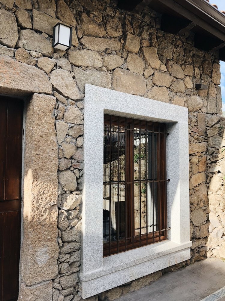 Apartamentos El Pajar de La Adrada
