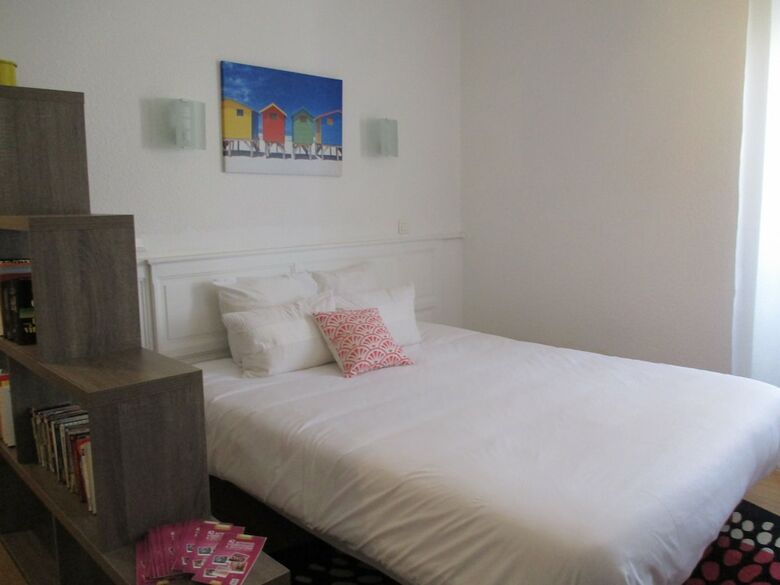 Hotel H�tel La Tour Des F�es
