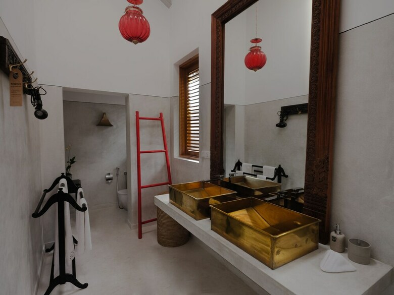 Villa Space