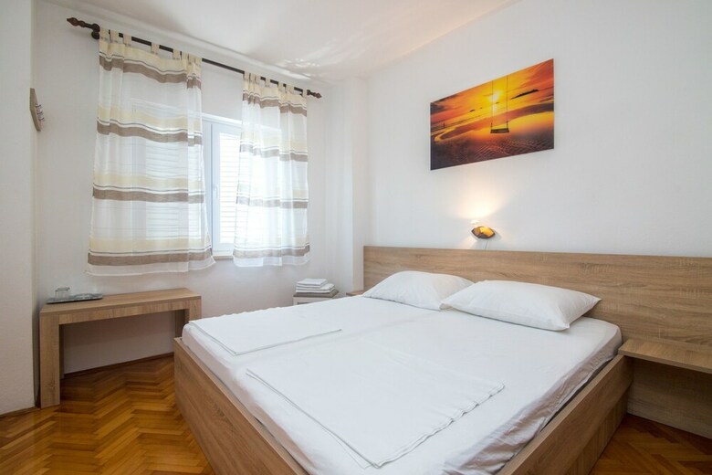 Apartment And Rooms Amenka