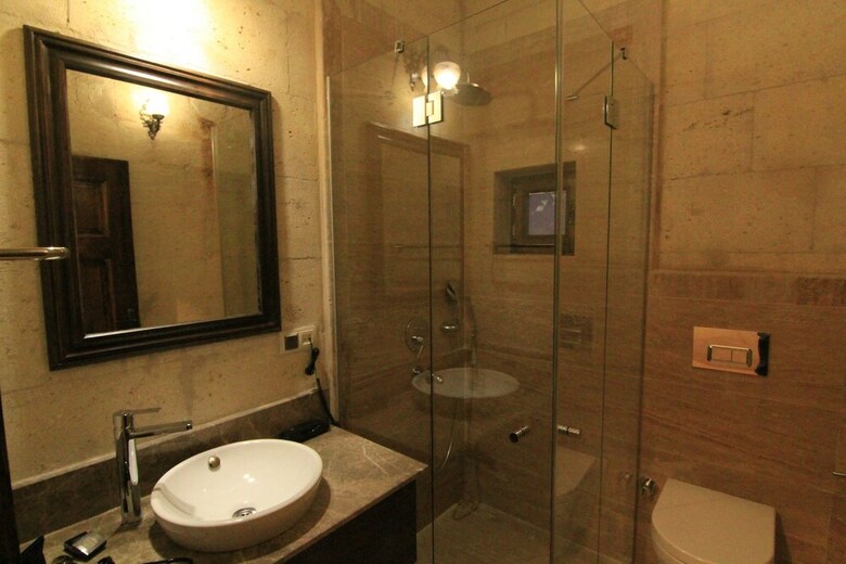 Hotel Tafana Cave & Stone Lodge