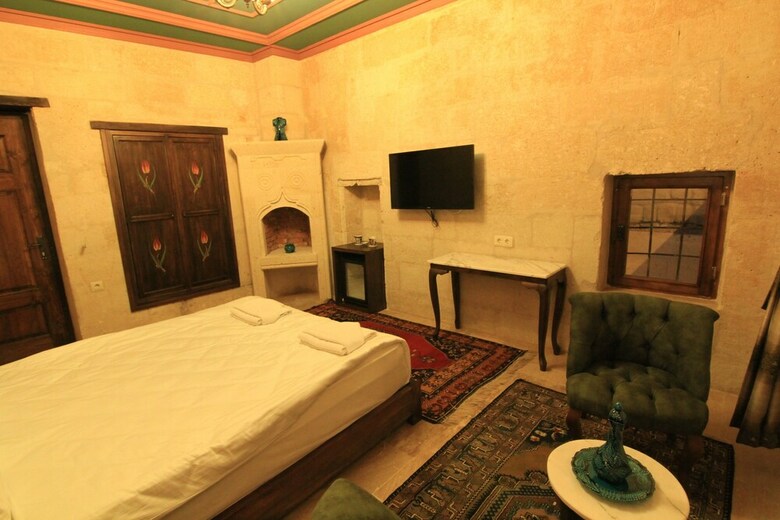 Hotel Tafana Cave & Stone Lodge