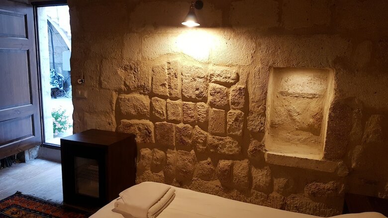 Hotel Tafana Cave & Stone Lodge