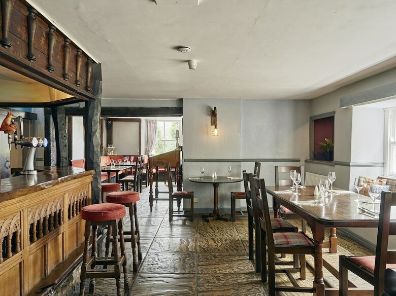 Tennant Arms Hotel
