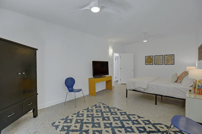 Alexander Social House Five Bedroom House