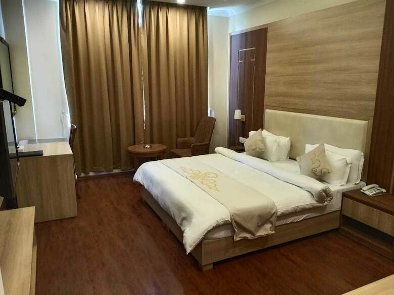 Hotel Vatika Himalayan Resort