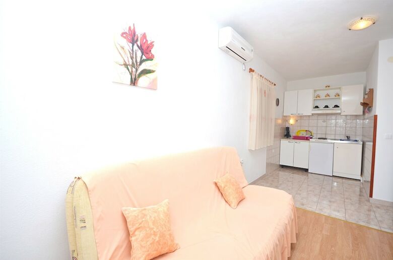 Apartments Mirta