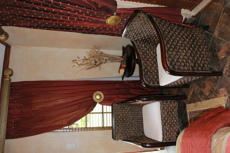 Hotel A Cherry Lane Self Catering And B&B