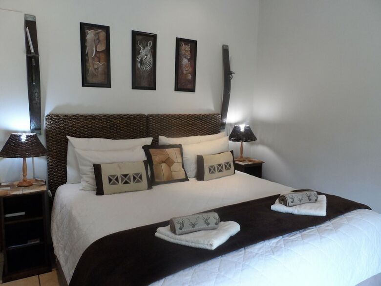Hotel A Cherry Lane Self Catering And B&B