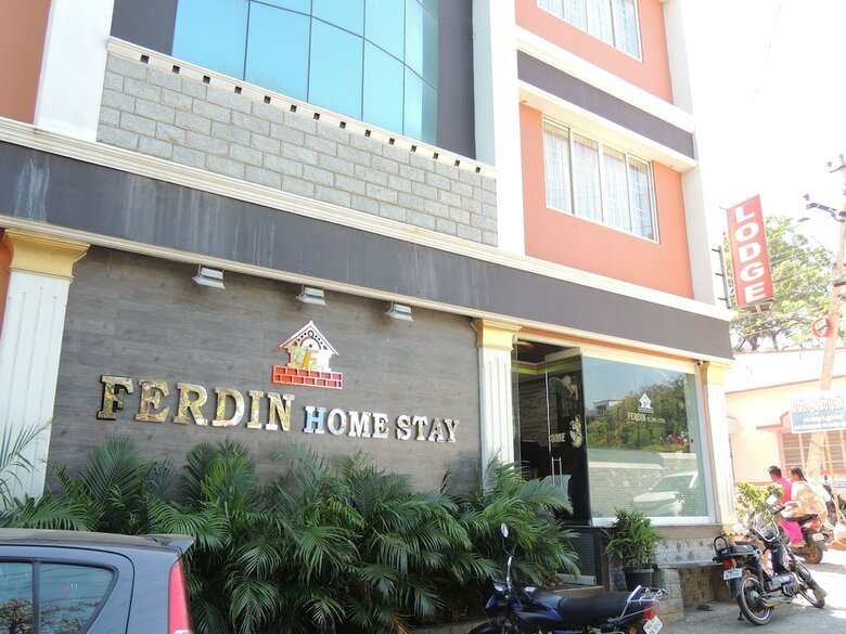 Hotel Ferdin Home Stay