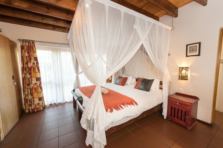 Posada Sefapane Lodges And Safaris