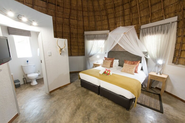 Posada Sefapane Lodges And Safaris