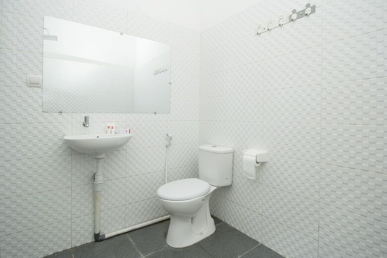 Hotel Oyo 653 Ki Agung Prestise 2