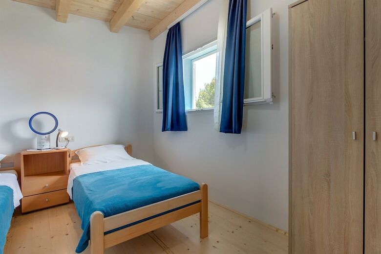 Apartments And Room Rukoni?