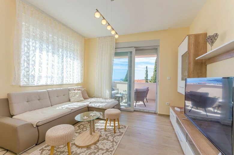 Apartments Luxury And Sea View