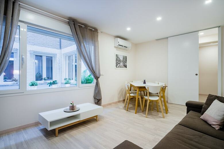Heart Of Madrid Apartments