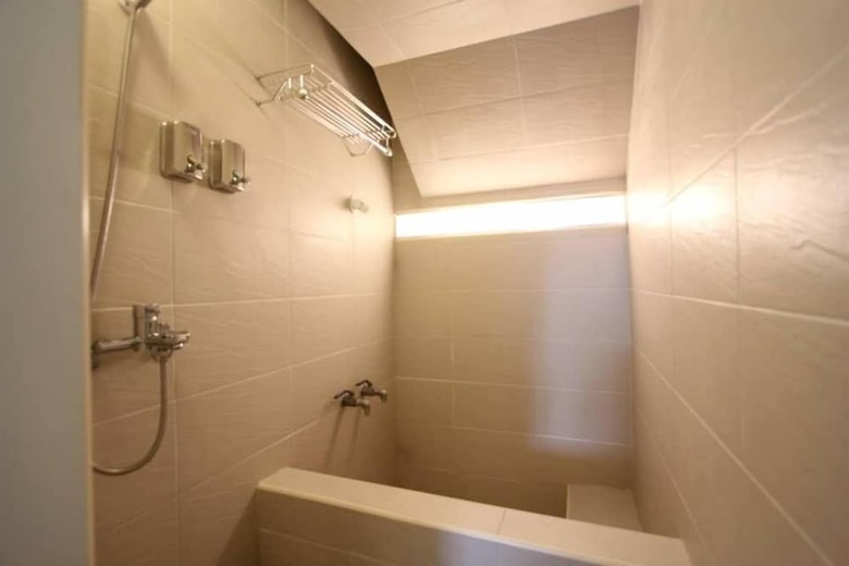 Bed & Breakfast Milk White Homestay