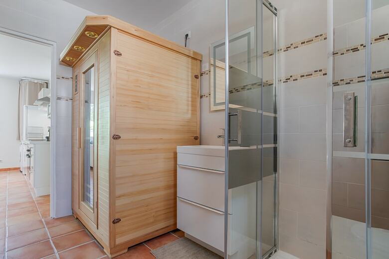 Relax Piscine P�tanque Sauna Jardin