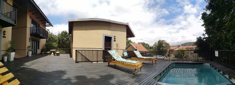 Hotel Bliss In The Bay