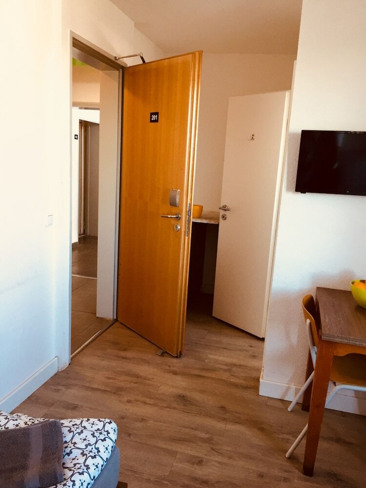 Apartamentos Hst Monteurunterkunft