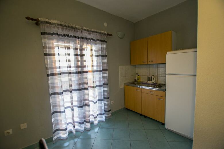 Apartments Nada-on Quiet Location In Center Of Starigrad