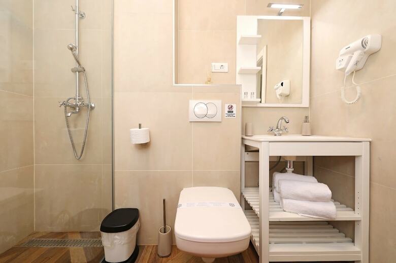 Redstone Luxury Apartments