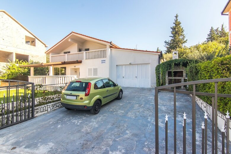 Apartment Loro