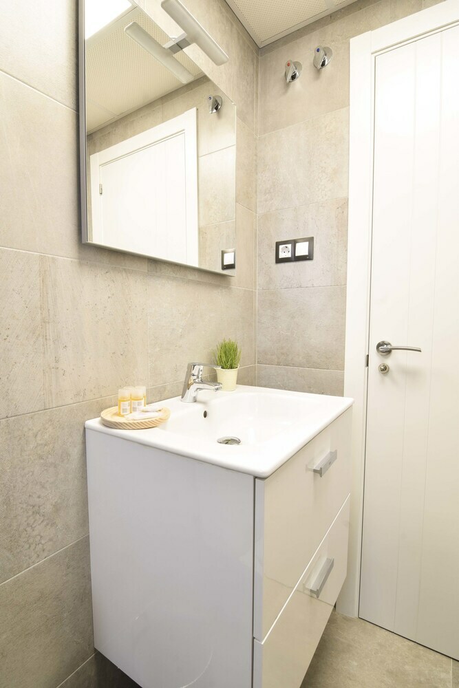 Apartamentos Letmalaga Carlos Haya