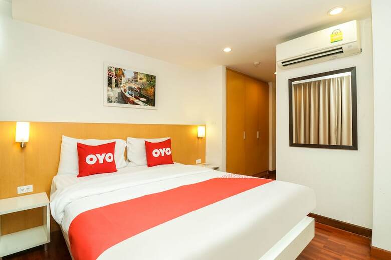 Oyo 225 Premier Place Hotel