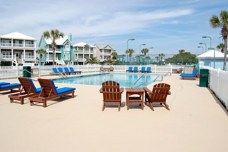 Hayley House Beachside 12 - Four Bedroom Vacation Home
