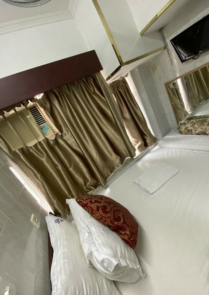 Hotel Merryland Guest House