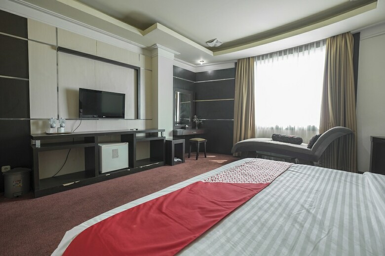 Oyo 1114 Hotel Denpasar Makassar
