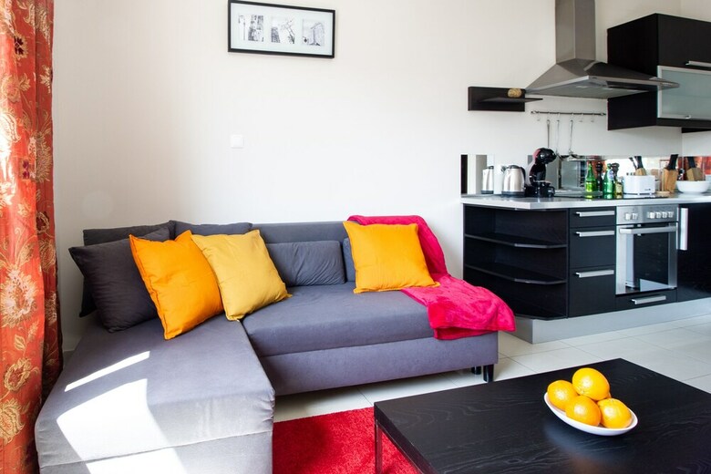 Wilanow Apartment With Balcony